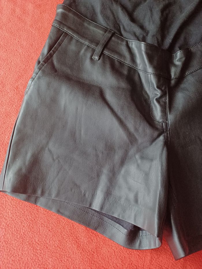 Short grossesse - photo numéro 3