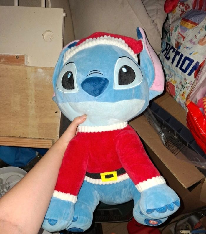 Peluche Stitch noël