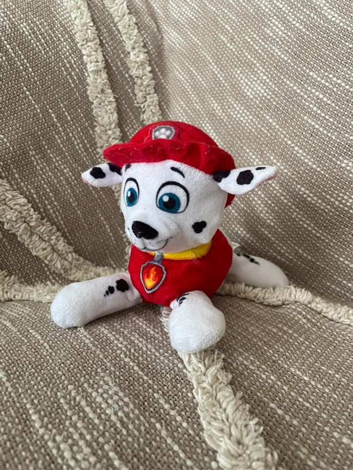 Peluche doudou 16cm pat patrouille chien dalmatiens pompier Marshall rouge et blanc très bon état