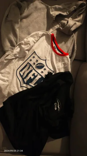 Lot vêtements garçon 12-13 ans