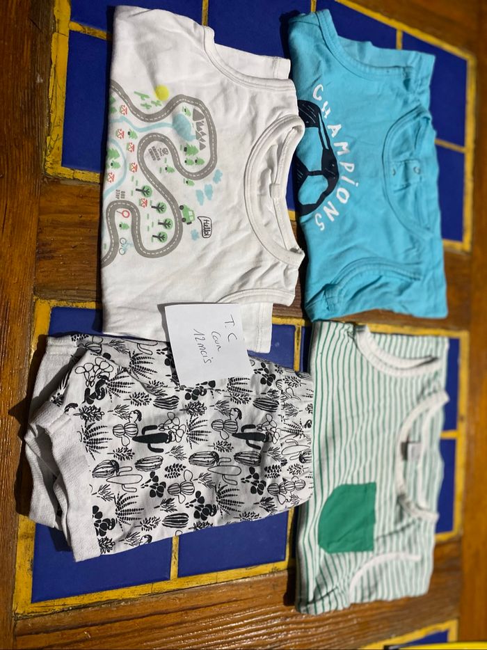T-shirt manches courtes garçon + short 12 moi