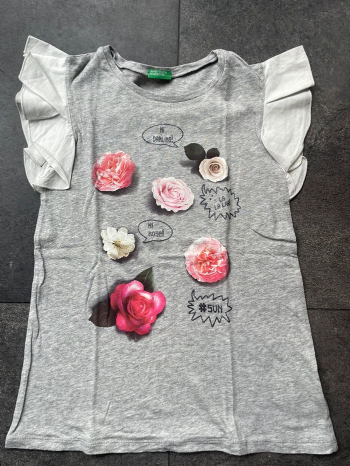 T-shirt Benetton motif fleurs 8-9 ans