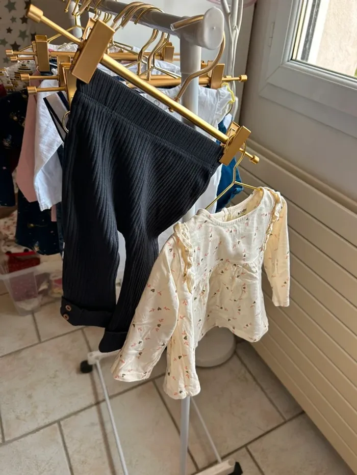 Joli ensemble Kiabi taille 12 mois état impeccable - photo numéro 2