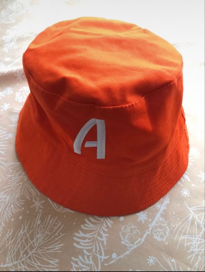 Bob reversible + lunettes de soleil - photo numéro 2