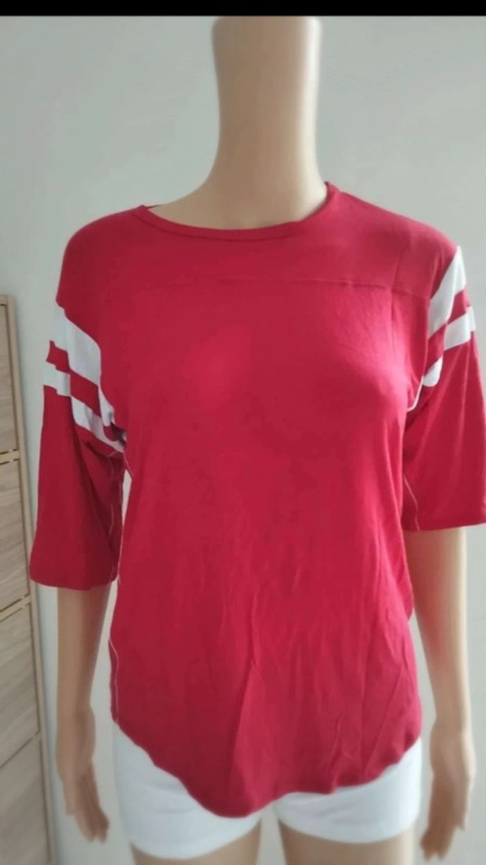 Tee-shirt rouge bandes  blanche  taille  36 femme