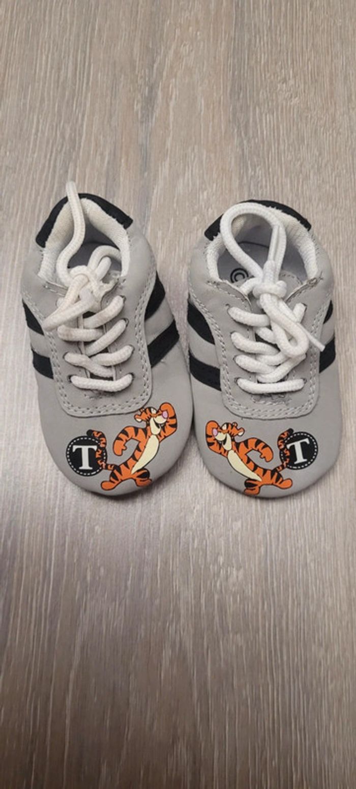 Chaussons Tigrou. 0/6mois. Marque Disney