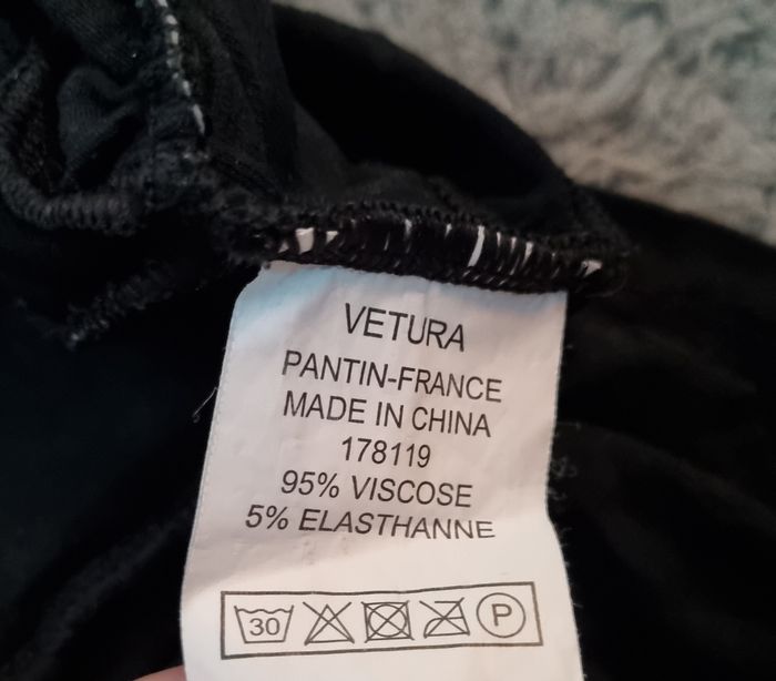 Tunique noir à strass doré taille 4 - photo numéro 7