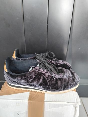 Baskets Nike taille 39