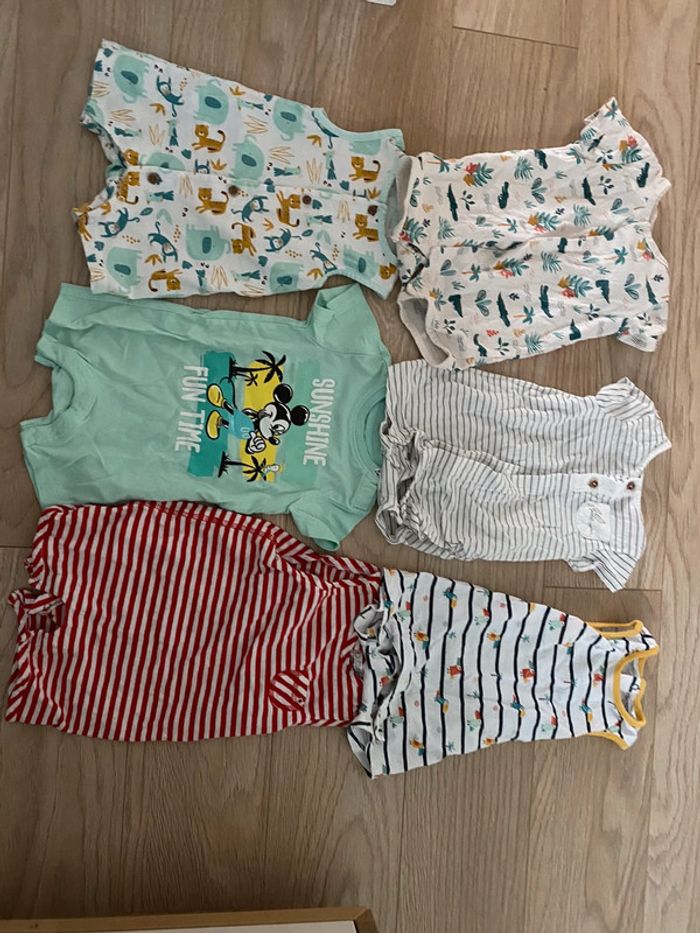 Lot de 6 Combishort très bon etat 6 mois