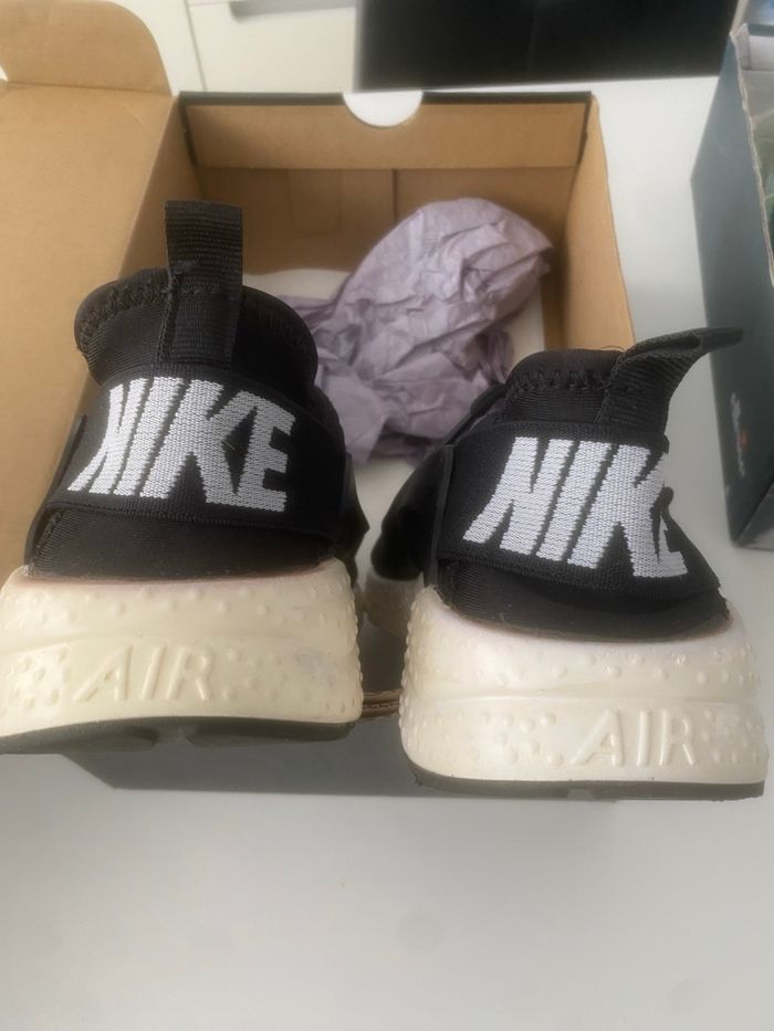 Paire de baskets - photo numéro 2