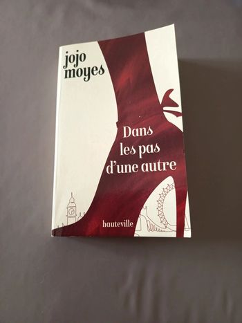 Livre Dans les pas d'une autre