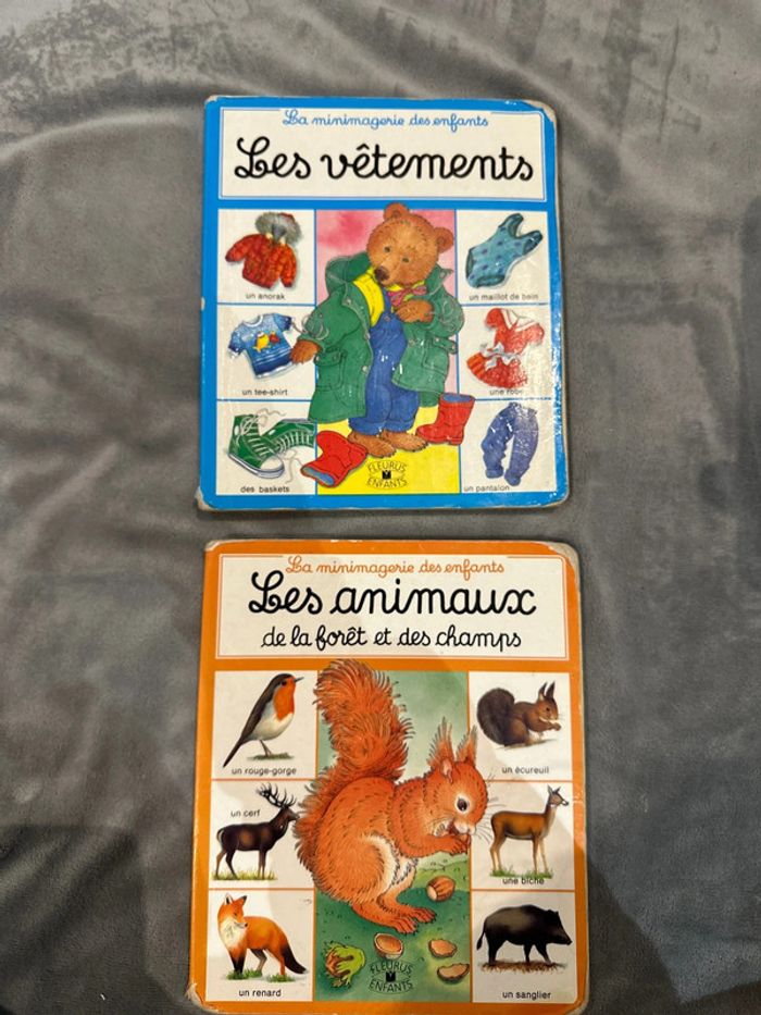Lot deux livres imagerie vêtements et animaux