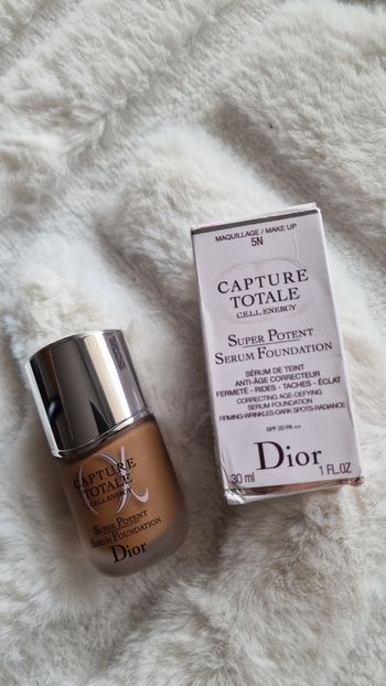 Fond de teint capture totale 5N neutral