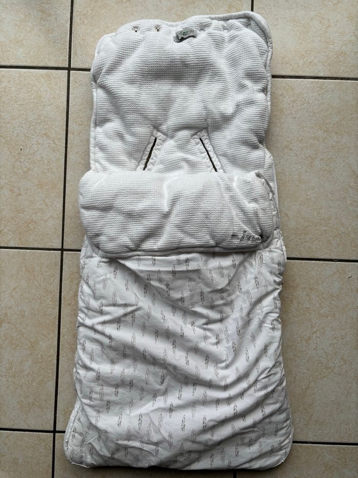 Chancelière nid d’ange blanc pour cosy ou poussette