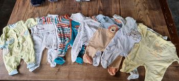 Lot 7 pyjamas