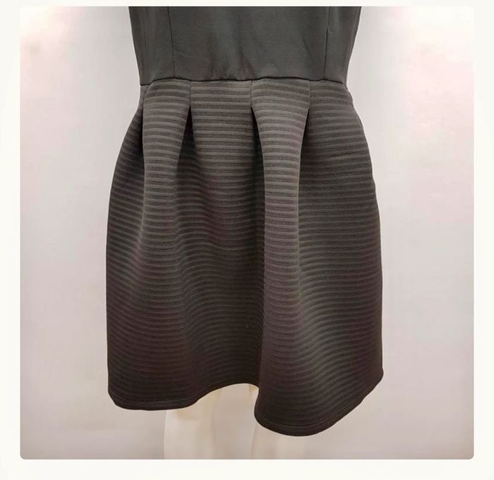 Petite robe noire T1 /36 - Agathe Velmont - photo numéro 6