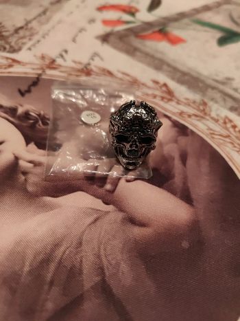 Bague tête de mort taille 10