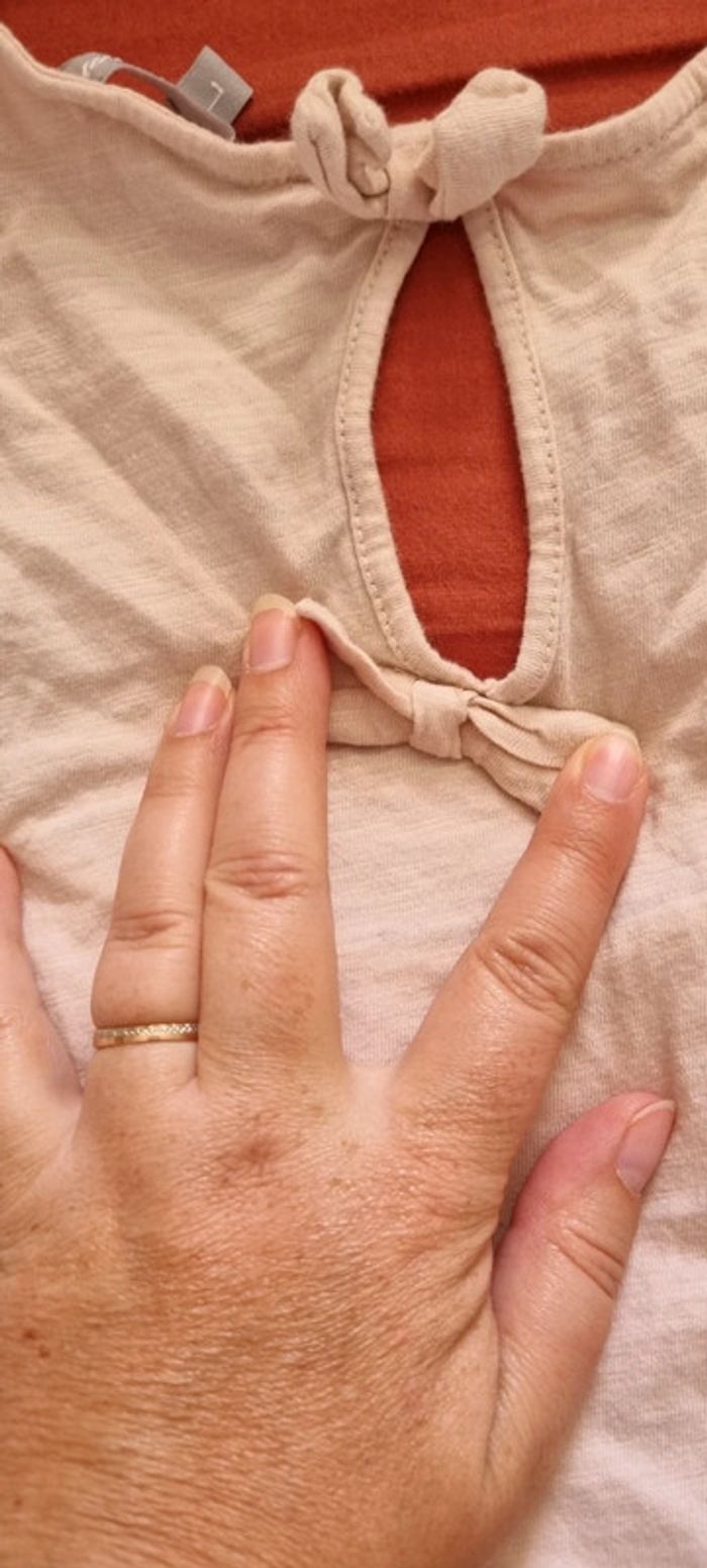 Tee shit avec noeud - photo numéro 3