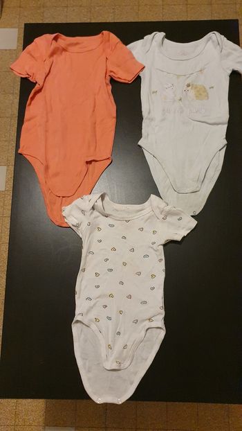 Lot de 9 bodies + 2 pantalons pyjama fille 18 mois