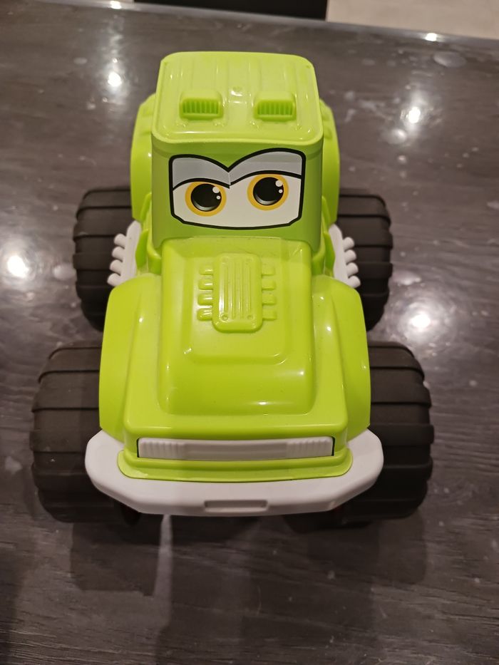 Lot 2 vehicules monster truck - photo numéro 2