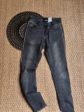 Jean gris liseret rose
