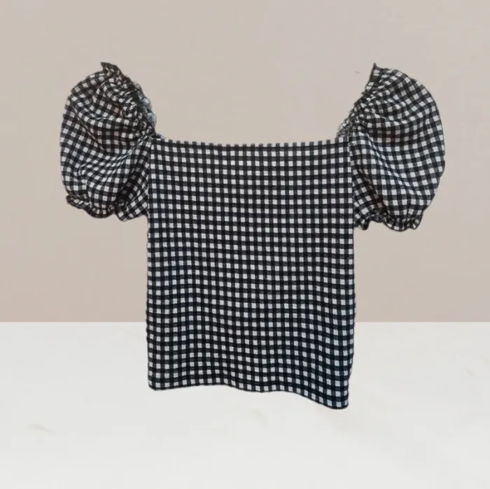 Superbe top court a carreaux noir & blanc - Kiabi - taille S - photo numéro 3
