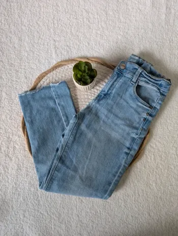 👖 Jean clair Kiabi – 9 ans
