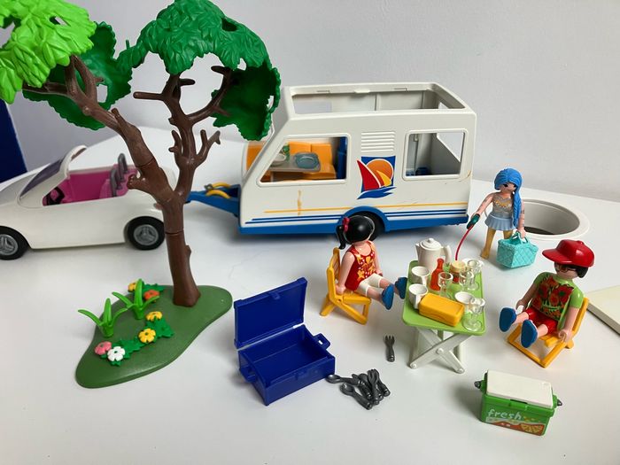 Voiture et caravane Playmobil - photo numéro 2