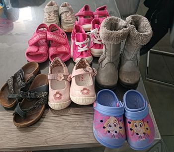 Lot chaussures taille 23