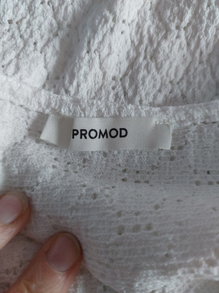 Tee-shirt ajouré - photo numéro 5