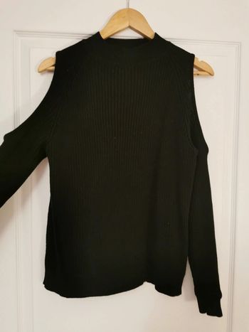 Pull épaules dénudés noir
