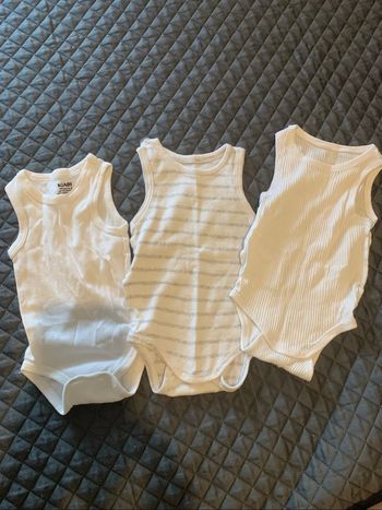 Lot bodies débardeur bébé