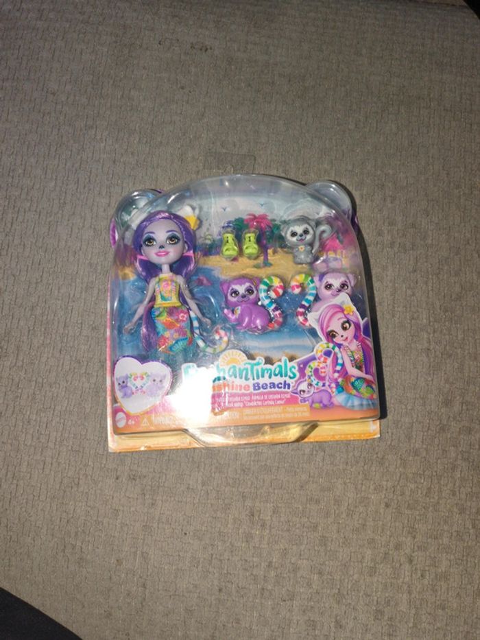 Coffret enchantimals sunshine beach famille lemurien