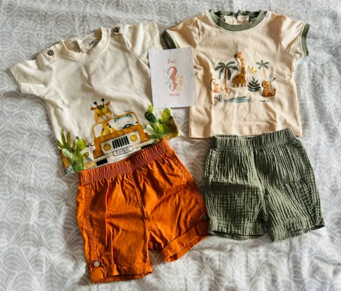 Lot de 2 ensembles t-shirts + shorts