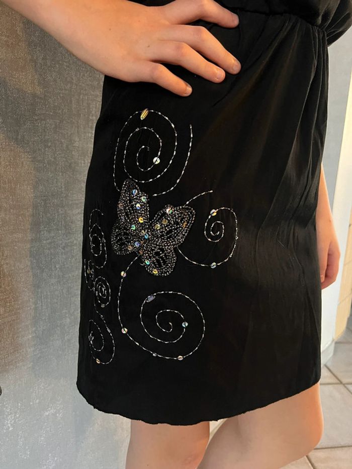 Robe noire - photo numéro 2