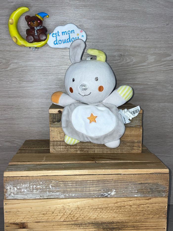 BBN22 doudou lapin 🐰 Aubert