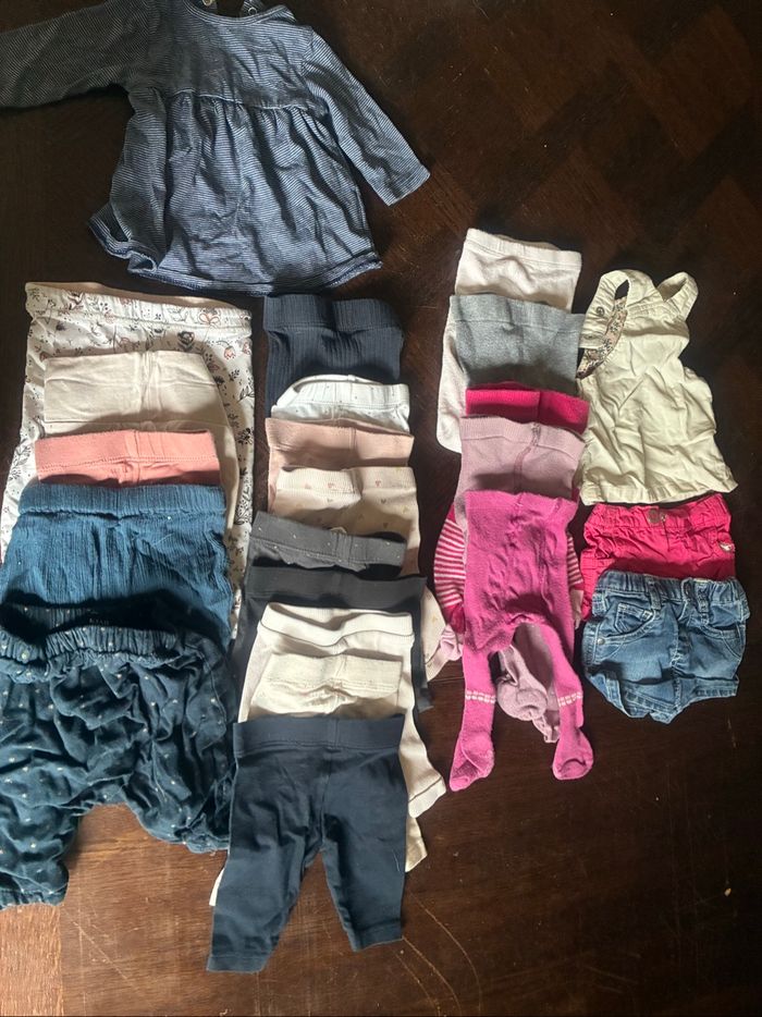 Lot vêtements fille 1 mois - photo numéro 3
