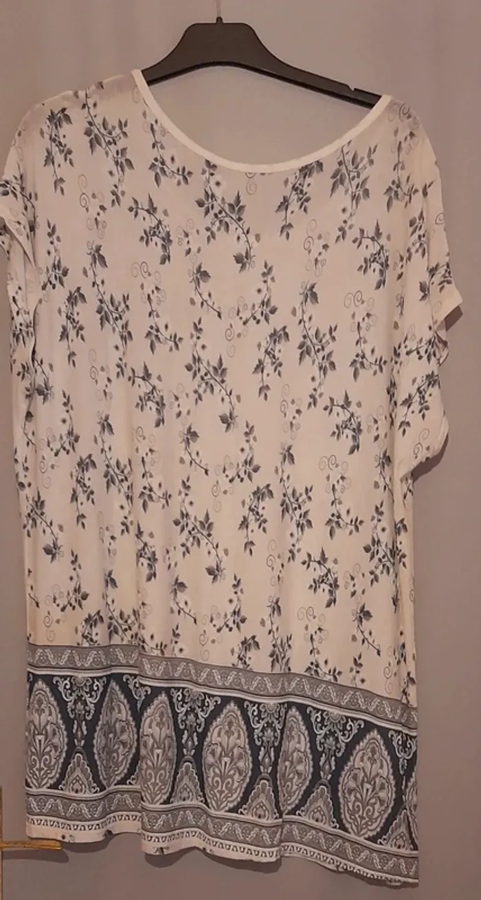 Tee-shirt manches courtes taille unique - photo numéro 2