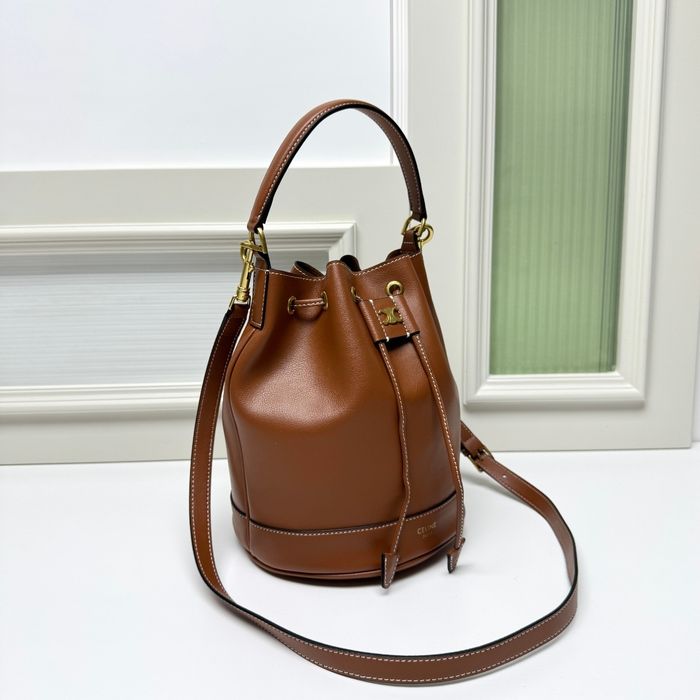 CELINE  121 - photo numéro 6