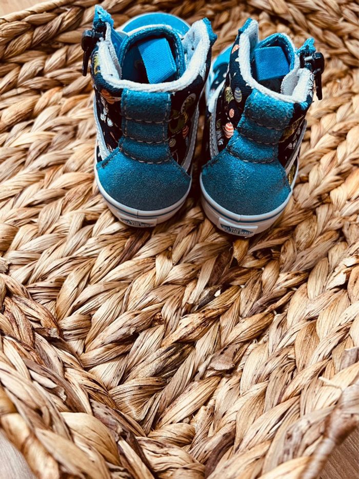 Pointure 25 baskets montantes garçon Vans bleues * espace * 💙 - photo numéro 3