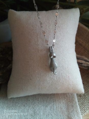 Collier petit chat gris suspendu acier inoxydable