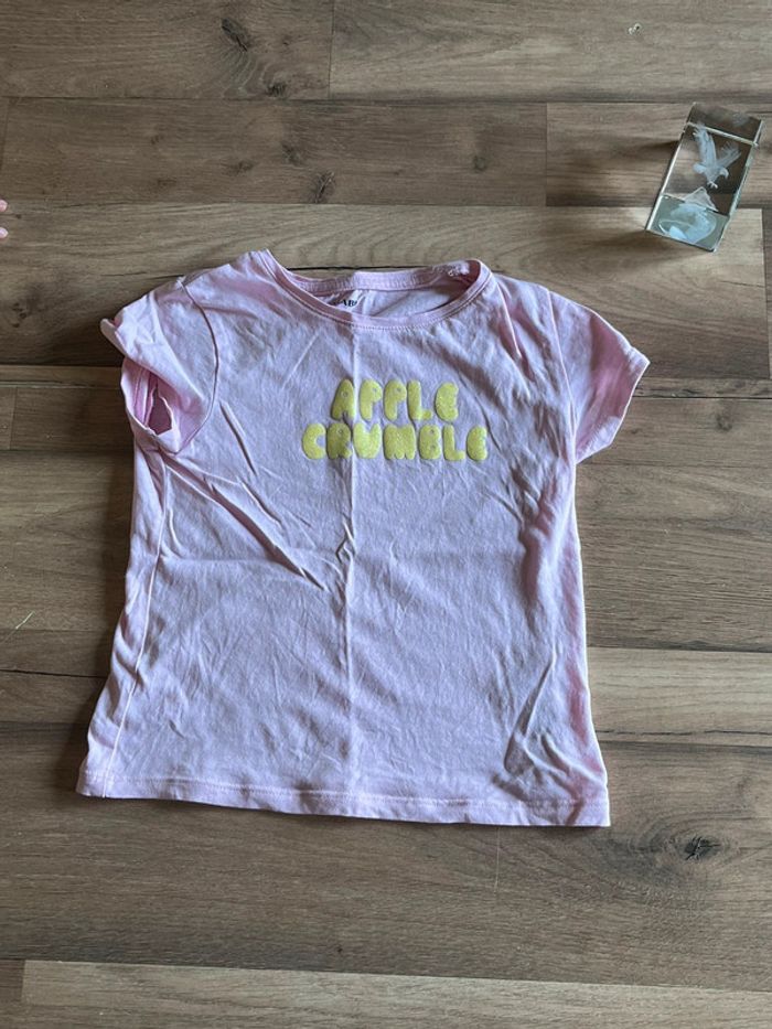 Je vend un lot de 5 tee shirt fille taille5 ans très bon état - photo numéro 4