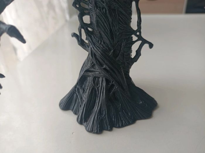 Figurine articulée marvel venom numérotée - photo numéro 3