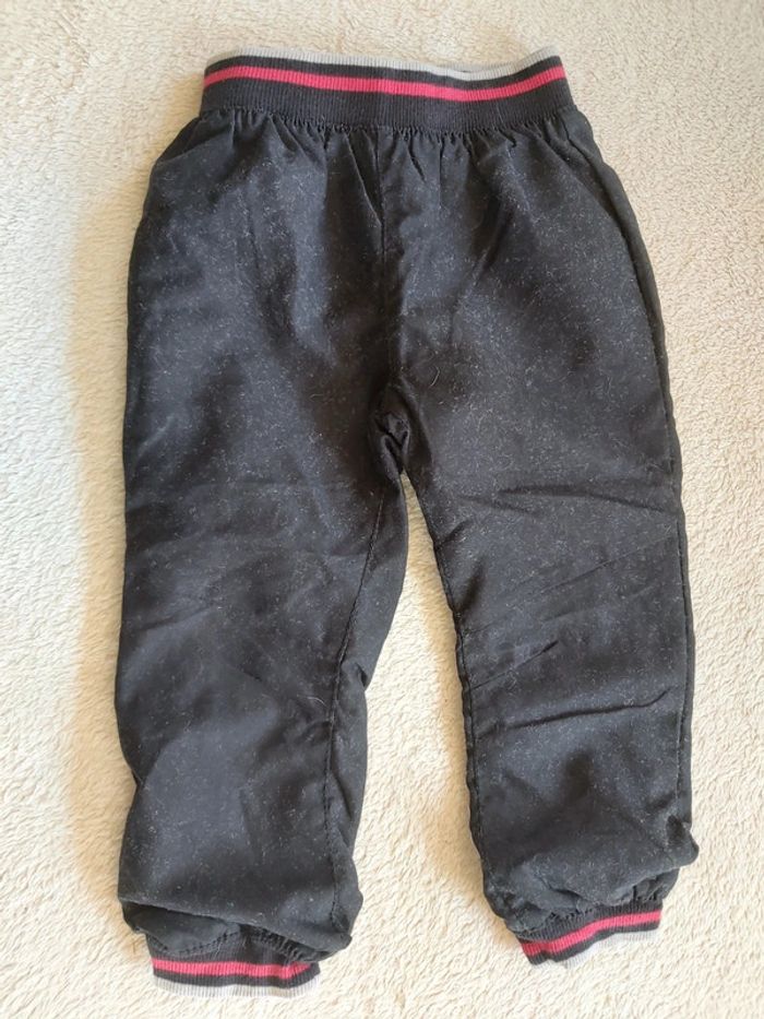 Pantalon type jogging