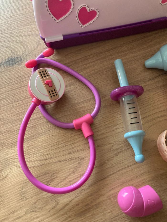 Hôpital Docteur la Peluche avec Câline - photo numéro 2