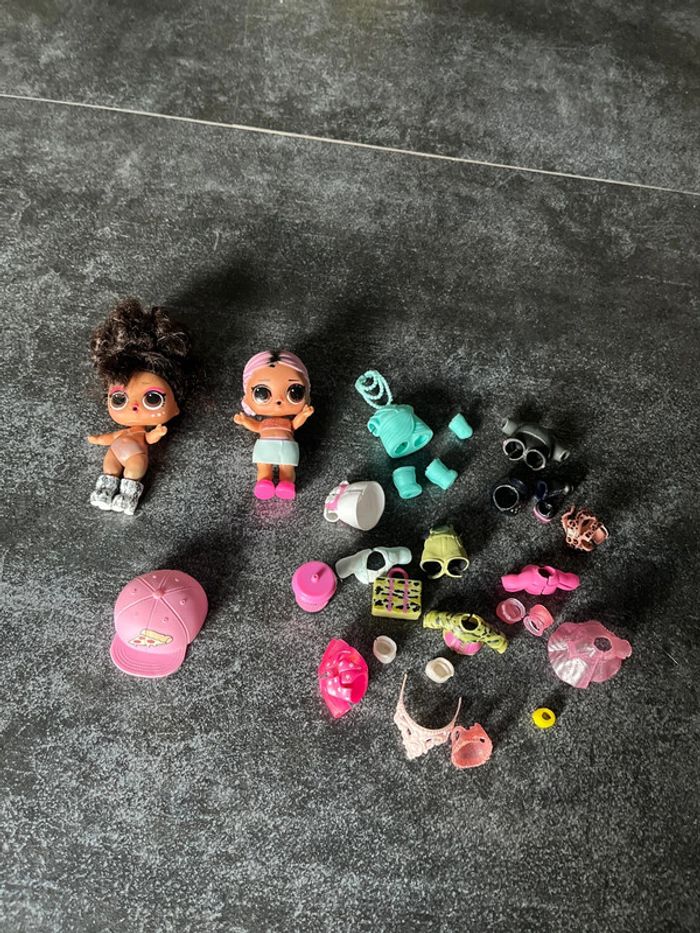 2 poupées lol et accessoires