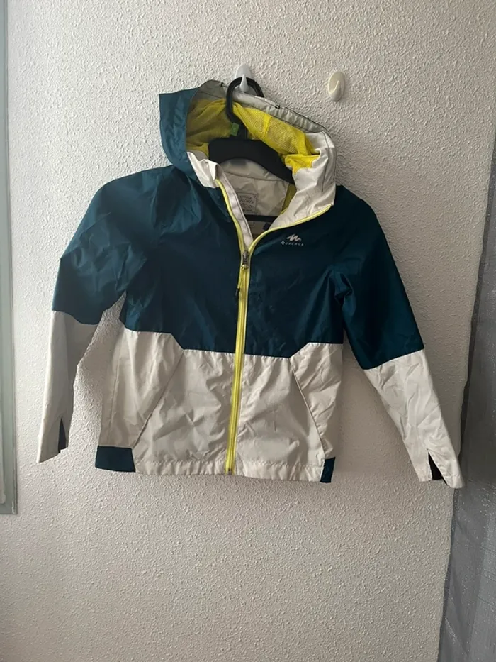 Veste imperméable Mont blanc ballé Quechua taille 7/ 8 ans