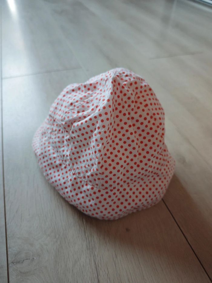 Joli chapeau à pois 6-12 mois - photo numéro 2