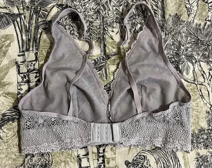 Soutien-gorge en dentelle lavande Kiabi – 85C - photo numéro 4