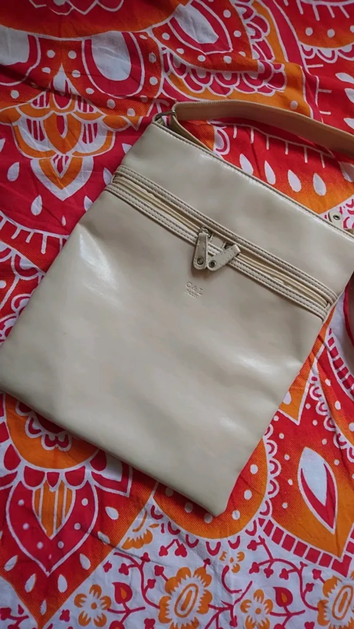 Sac à main beige, état neuf - photo numéro 3